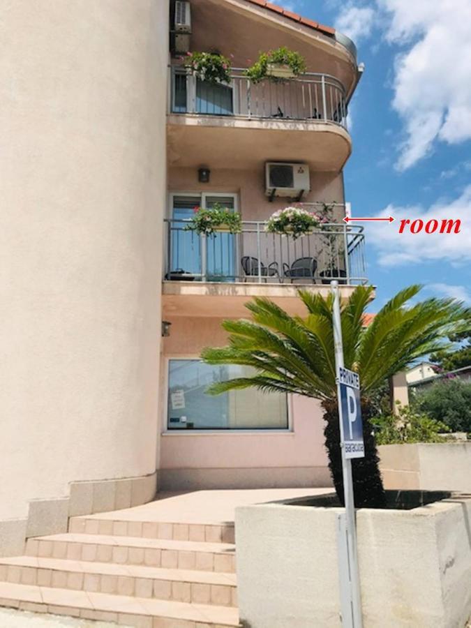 פודסטראנה Pink Inn מראה חיצוני תמונה